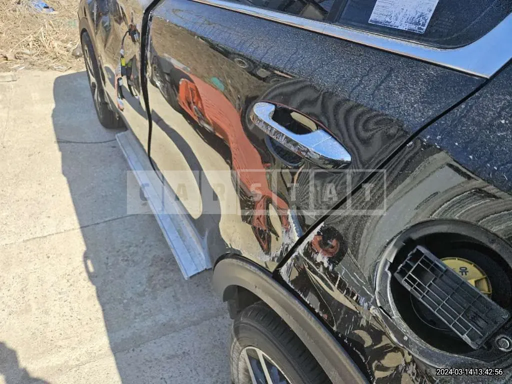 Photo 2 of 22: 2018 Kia Sportage, VIN KNAPN813BJK460188 — Korean insurance auction