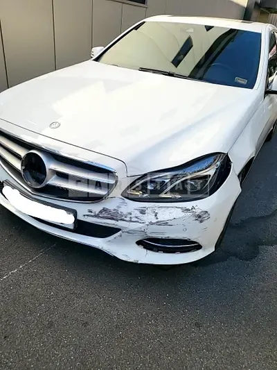 Photo 1 of 30: 2015 Mercedes-Benz E220 BlueTec, VIN WDDHF0AB7FB142124 — Korean insurance auction