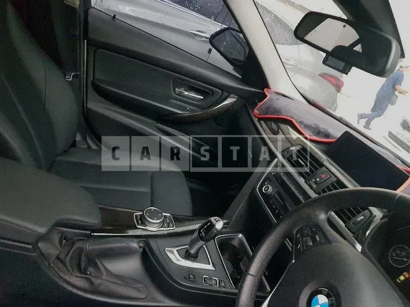 Photo 2 of 9: 2015 BMW 320d, VIN WBA3D3105FK471198 — Korean insurance auction