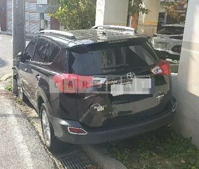 Photo 1 of 12: 2015 Toyota RAV4 4WD — Korean insurance auction
