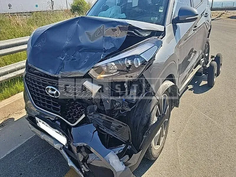 Photo 2 of 50: 2018 Hyundai Tucson, VIN KMHJ2815GJU661603 — Korean insurance auction
