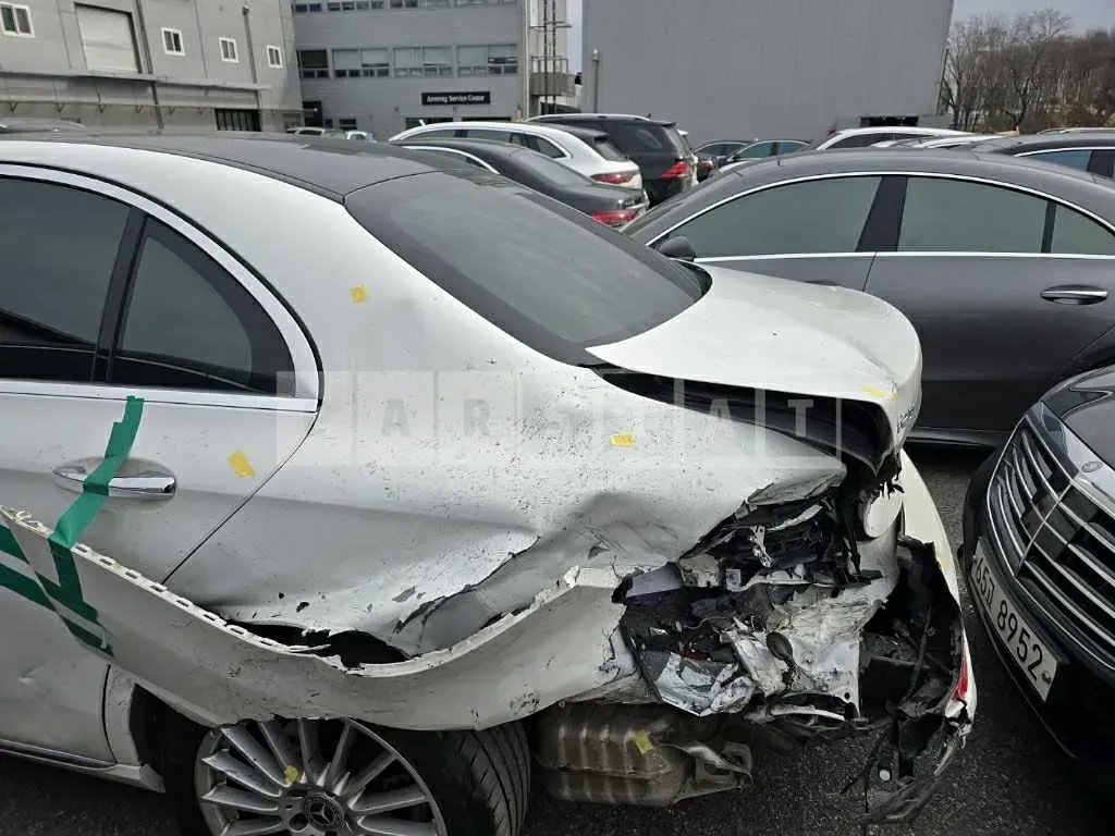 Photo 2 of 29: 2023 Mercedes-Benz E250, VIN W1KZF4FB7PB100378 — Korean insurance auction