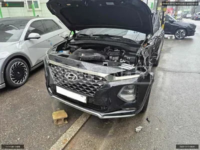 Photo 1 of 17: 2018 Hyundai Santa Fe, VIN KMHS581BBKU090788 — Korean insurance auction
