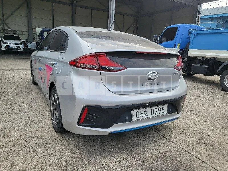 Photo 2 of 27: 2019 Hyundai Modern Ionic, VIN KMHC751CGKU134137 — Korean insurance auction
