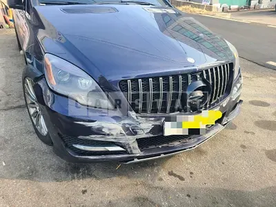 Photo 1 of 9: 2017 Mercedes-Benz R350 — Korean insurance auction