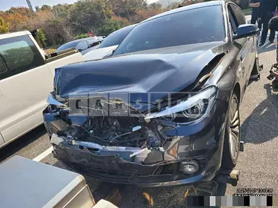 Photo 1 of 9: 2015 BMW Gran Turismo 30d xDrive — Korean insurance auction