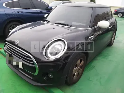 Photo 1 of 9: 2021 MINI Cooper, VIN WMWXR7100M2N87786 — Korean insurance auction
