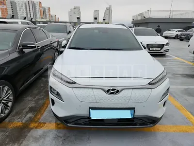 Photo 1 of 13: 2020 Hyundai Kona Electric, VIN KMHK381GFLU102366 — Korean insurance auction