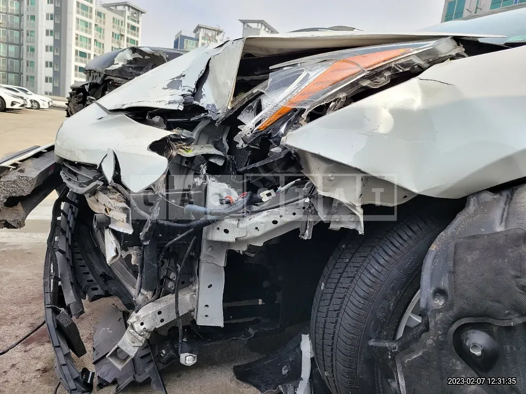 Photo 2 of 28: 2017 Toyota Prius, VIN JTDKBRFU9H3570722 — Korean insurance auction