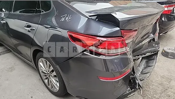 Photo 2 of 10: 2020 Kia K5 — Korean insurance auction