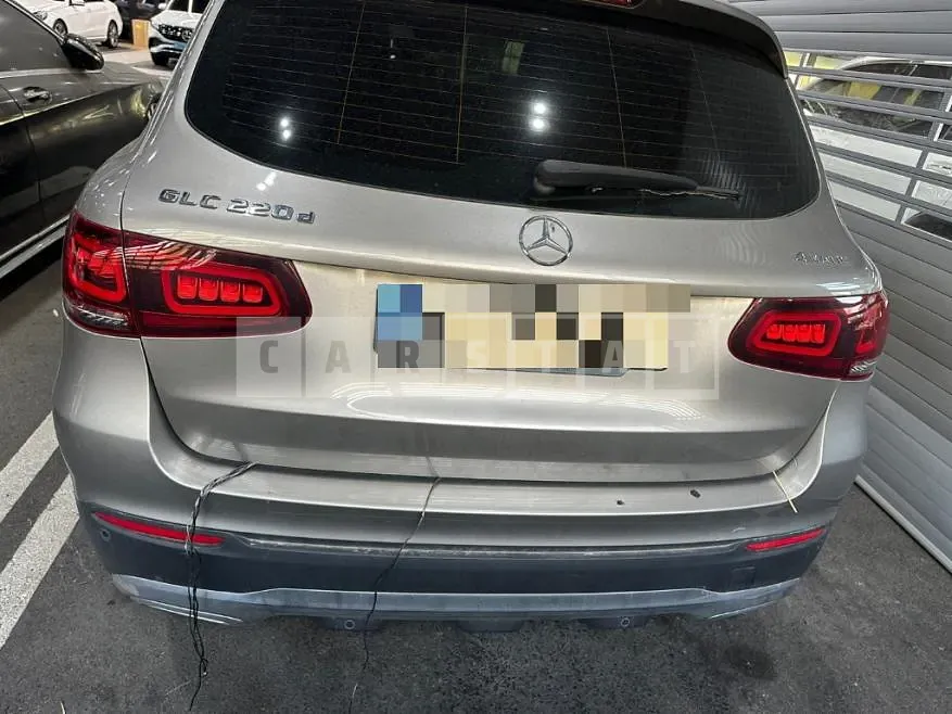 Photo 2 of 28: 2022 Mercedes-Benz GLC220 d 4Matic — Korean insurance auction