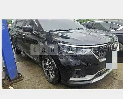 Photo 1 of 13: 2021 Kia Carnivals — Korean insurance auction