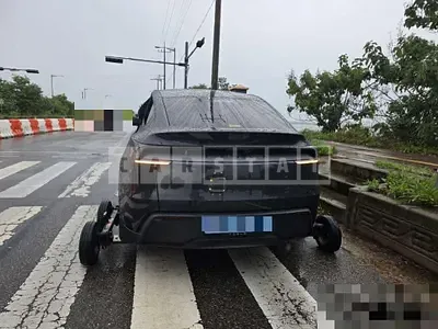 Photo 1 of 30: 2026 Tesla Model Y Premium RWD — Korean insurance auction