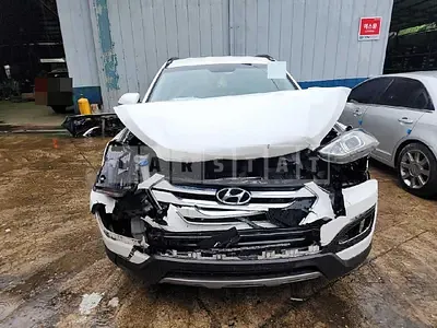 Photo 1 of 13: 2015 Hyundai Santa Fe DM — Korean insurance auction
