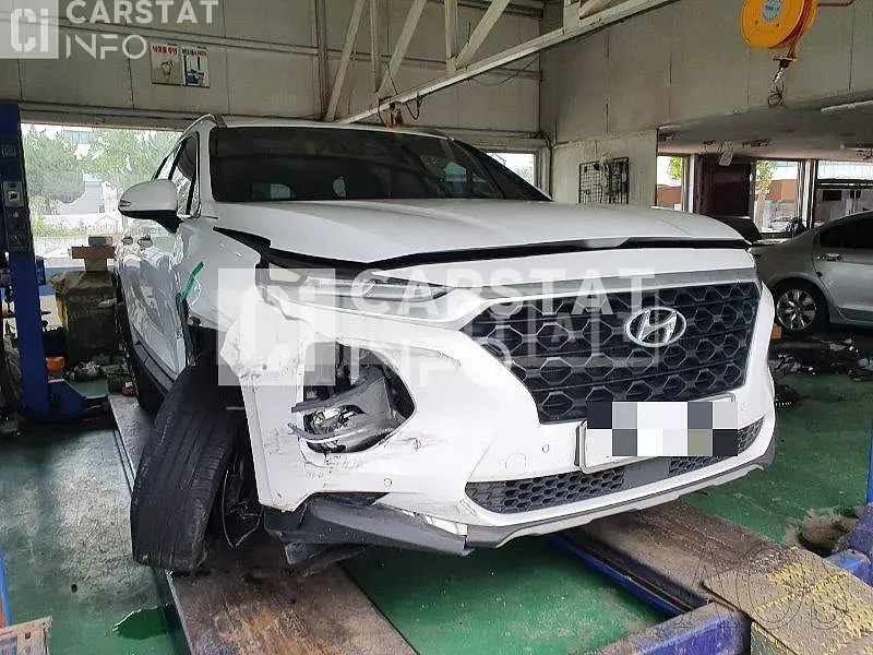 Photo 2 of 21: 2018 Hyundai Santa Fe 2.0 — Korean insurance auction