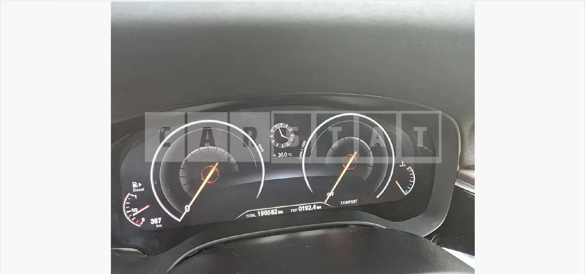 Photo 2 of 18: 2019 BMW 520d Luxury — Korean insurance auction