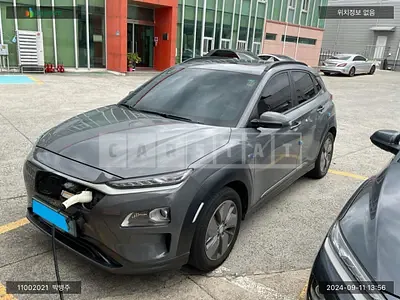 Photo 1 of 10: 2018 Hyundai Kona Electric, VIN KMHK381GFKU003056 — Korean insurance auction