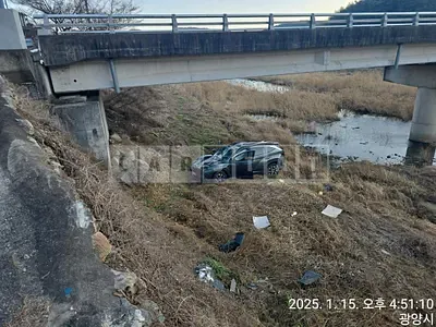 Photo 1 of 32: 2021 Hyundai Tucson Hybrid, VIN KMHJE811BMU016966 — Korean insurance auction