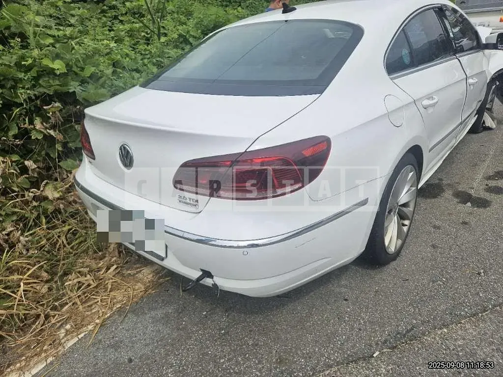 Photo 2 of 10: 2016 Volkswagen CC 2.0 TDI BMT — Korean insurance auction