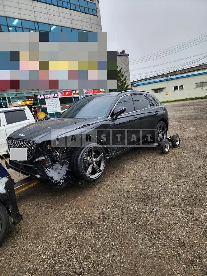 Photo 2 of 25: 2022 Genesis GV70 2.5T — Korean insurance auction