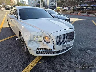 Photo 1 of 10: 2015 Bentley Flying Spur V8 — Korean insurance auction