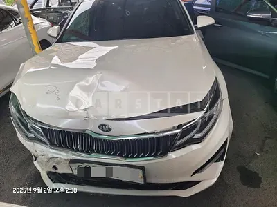 Photo 1 of 9: 2019 Kia K5 — Korean insurance auction