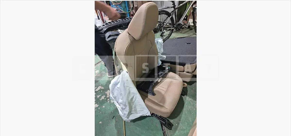 Photo 2 of 3: 2024 Kia (parts) Sorento Seat — Korean insurance auction