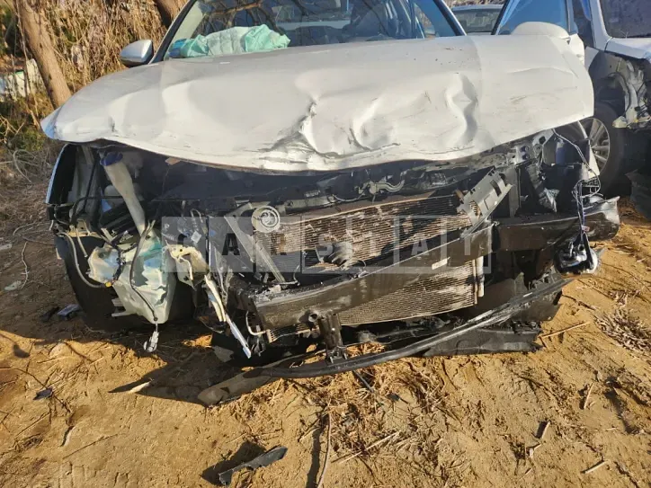 Photo 2 of 8: 2015 Kia K5 2.0(LPG), VIN KNAGU416BGA023827 — Korean insurance auction