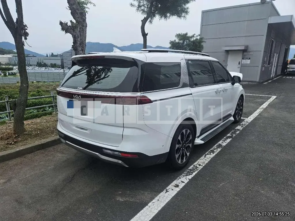Photo 2 of 17: 2023 Kia Carnival Gasoline 3.5 — Korean insurance auction