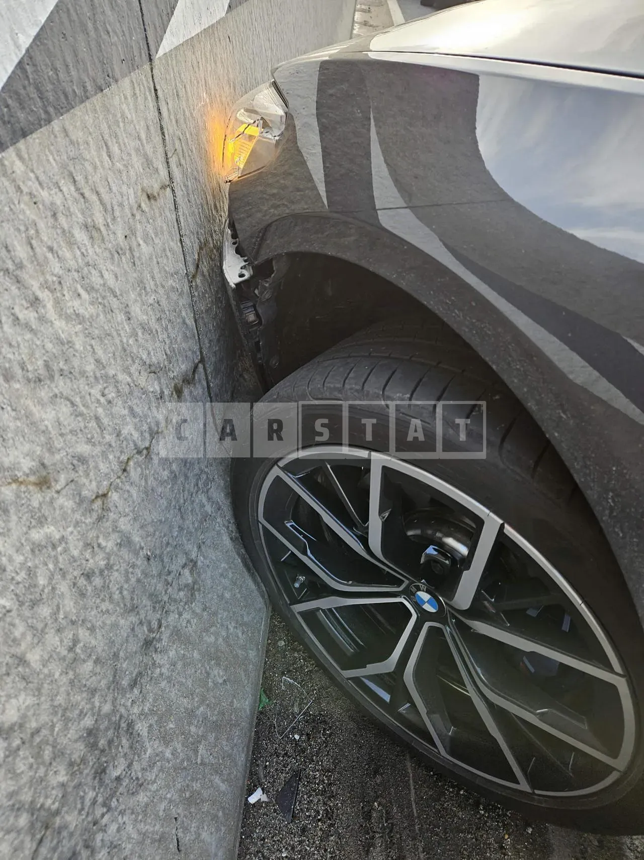 Photo 2 of 17: 2023 BMW 530i xDrive, VIN WBA31BJ02PWY28656 — Korean insurance auction