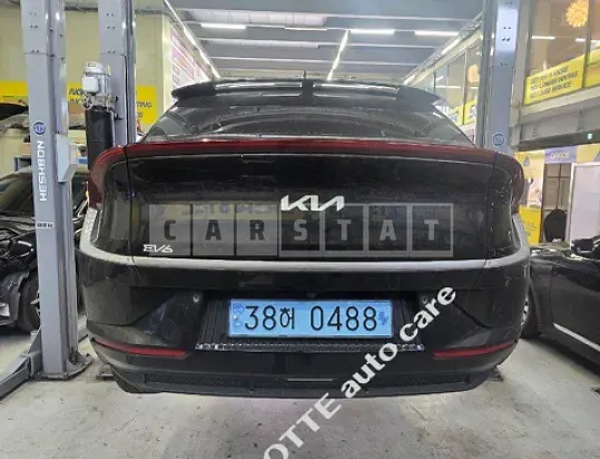 Photo 2 of 43: 2023 Kia EV6 — Korean insurance auction
