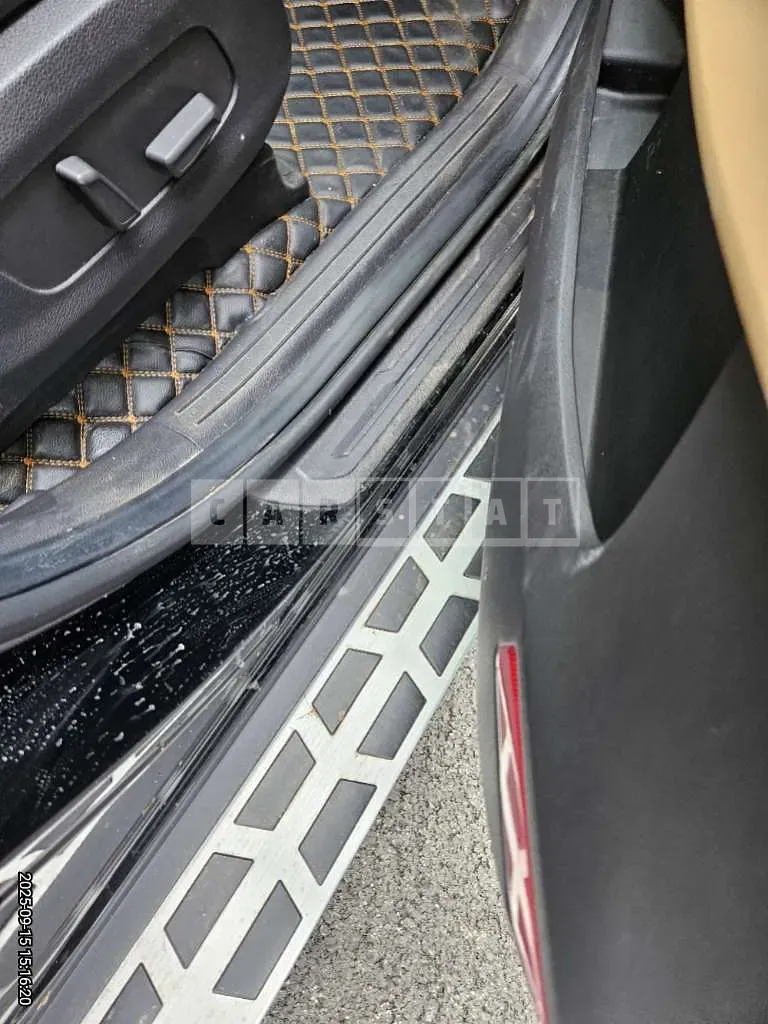 Photo 2 of 17: 2020 Kia Carnivals — Korean insurance auction