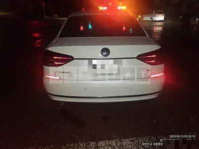 Photo 1 of 10: 2018 Volkswagen Passat 2.0 TSI — Korean insurance auction