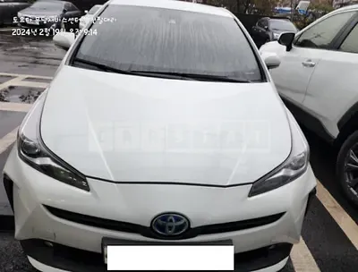 Photo 1 of 31: 2022 Toyota Prius, VIN JTDKAMFU1N3155458 — Korean insurance auction