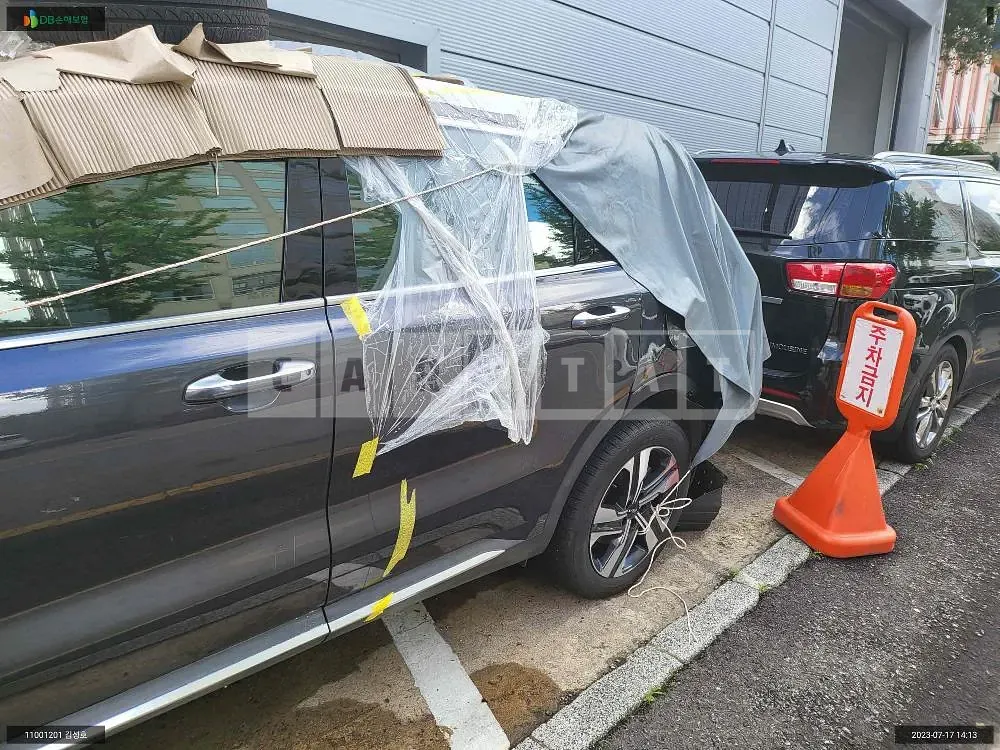 Photo 2 of 23: 2023 Kia Sorento Hybrid, VIN KNARK81GBPA191103 — Korean insurance auction