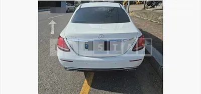 Photo 1 of 23: 2016 Mercedes-Benz E220 d — Korean insurance auction