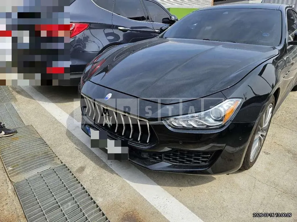 Photo 2 of 41: 2018 Maserati Ghibli — Korean insurance auction