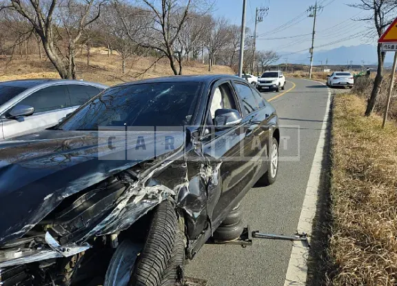 Photo 2 of 38: 2017 BMW 320d, VIN WBA8C5109HK855122 — Korean insurance auction