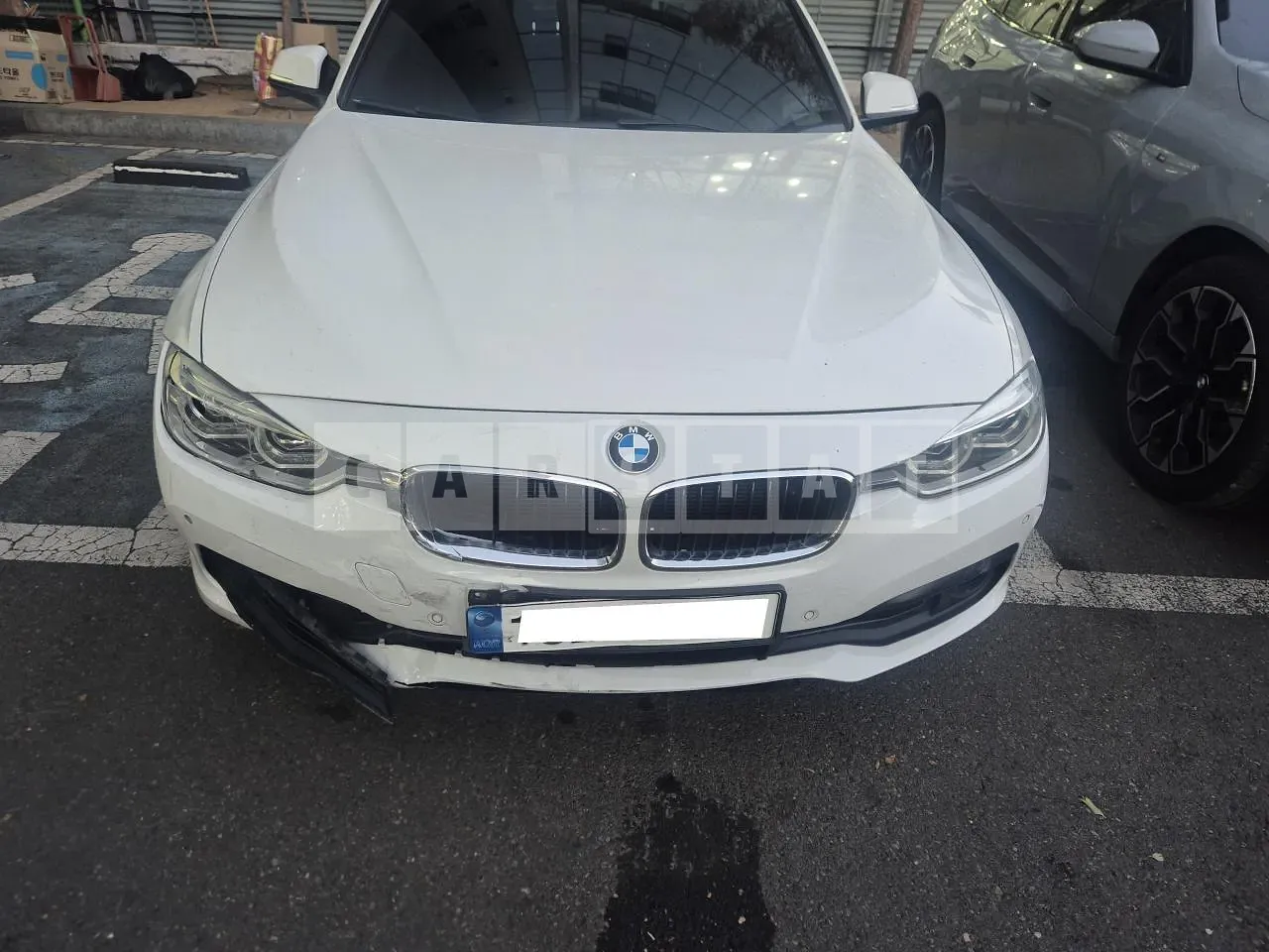 Photo 2 of 44: 2017 BMW 320d, VIN WBA8C5102JA075085 — Korean insurance auction