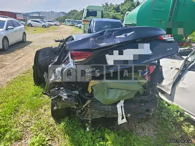 Photo 1 of 22: 2018 Genesis G80 3.3 — Korean insurance auction