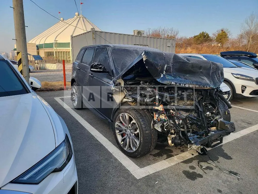 Photo 2 of 19: 2015 Land Rover Range Rover Sport, VIN SALWA2KF7FA532913 — Korean insurance auction