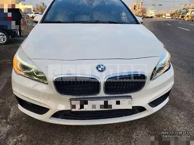Photo 1 of 12: 2015 BMW Active Tourer — Korean insurance auction