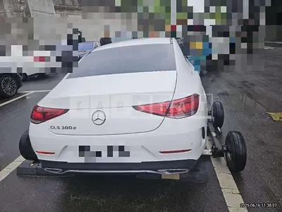 Photo 1 of 18: 2019 Mercedes-Benz CLS 300d — Korean insurance auction