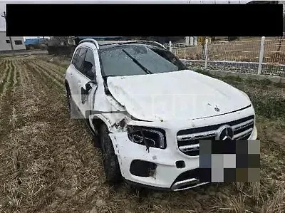 Photo 1 of 16: 2020 Mercedes-Benz GLB220 — Korean insurance auction