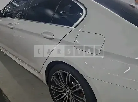 Photo 2 of 9: 2020 BMW 520d, VIN WBAJF3103LCE49968 — Korean insurance auction
