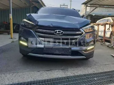 Photo 1 of 6: 2018 Hyundai Tucson TL — Korean insurance auction