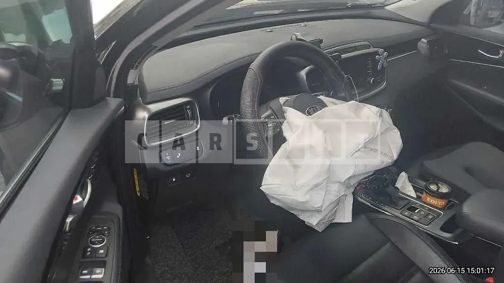 Photo 2 of 14: 2017 Kia Sorento — Korean insurance auction