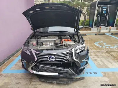 Photo 1 of 18: 2018 Lexus ES300h, VIN JTHBW1GG8J2170112 — Korean insurance auction