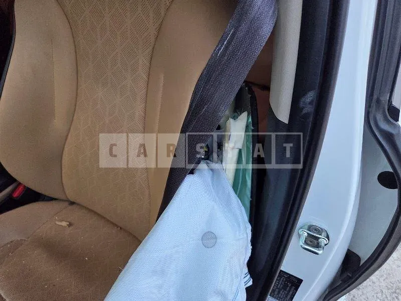 Photo 2 of 23: 2021 Kia Carnivals, VIN KNANB81BBMS058743 — Korean insurance auction