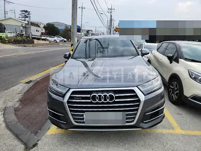 Photo 1 of 18: 2019 Audi Q7 45 TFSI quattro, VIN WAUZZZ4M0KD042806 — Korean insurance auction